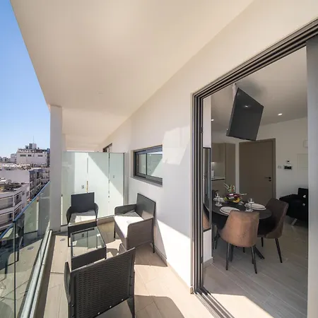Skyline Luxury Studio, Ermou By Finikoudes Larnaca